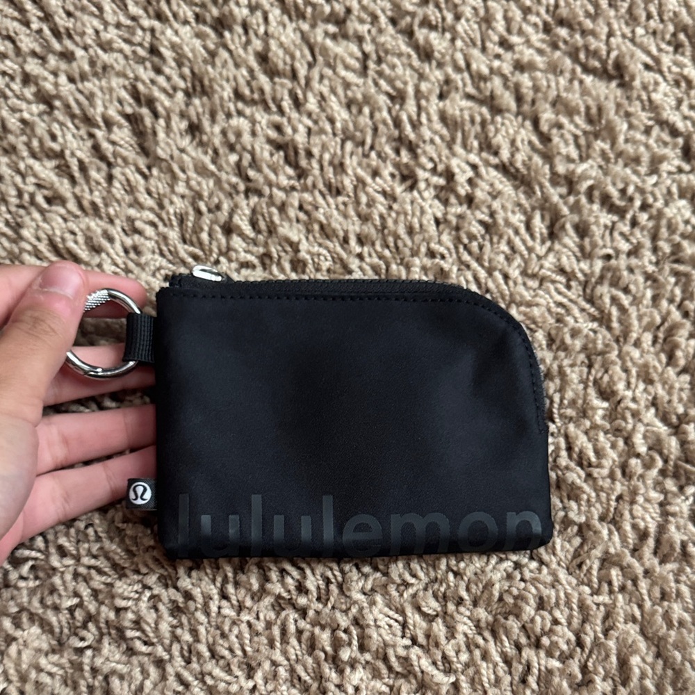 NWOT Lululemon Black Clippable Card Pouch
